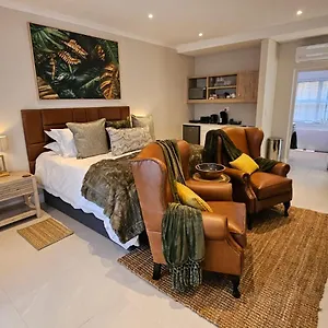 4* Guest house Vredenburg Manor House